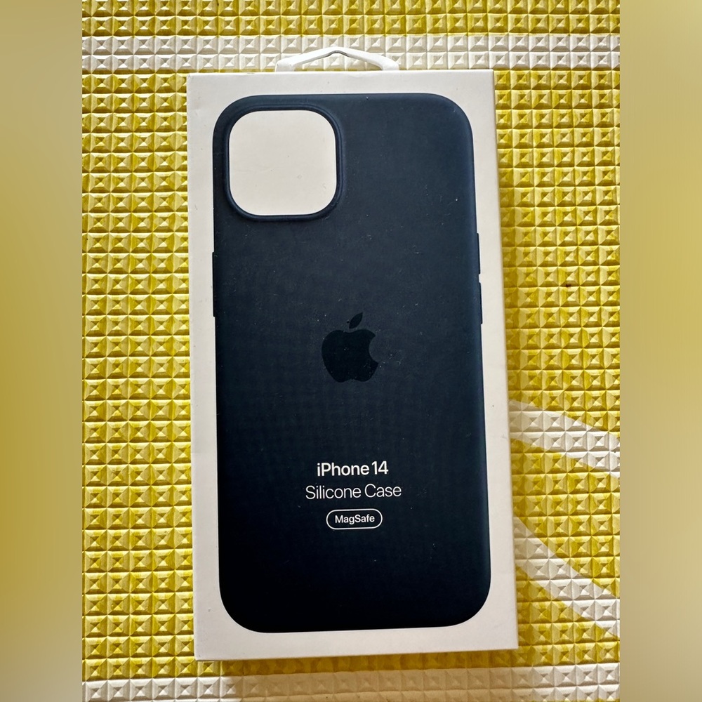 iPhone 14 Pro Silicone Case with MagSafe - Storm Blue